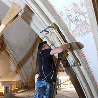 DOM ZU EICHSTÄTT - GESAMTSANIERUNGEBENE UNTER GEWÖLBEBEREICH SÄULE E23