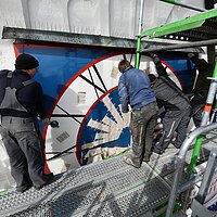 DOM EICHSTÄTT.MONTAGE NEUER ZIFFERBLÄTTER SÜDTURM.20.03.2023